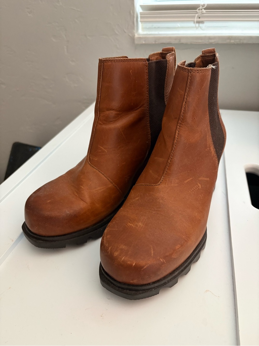 Women’s Sorel Brown Leather Chelsea Boots - Classic Slip-On Style - Picture 2 of 8